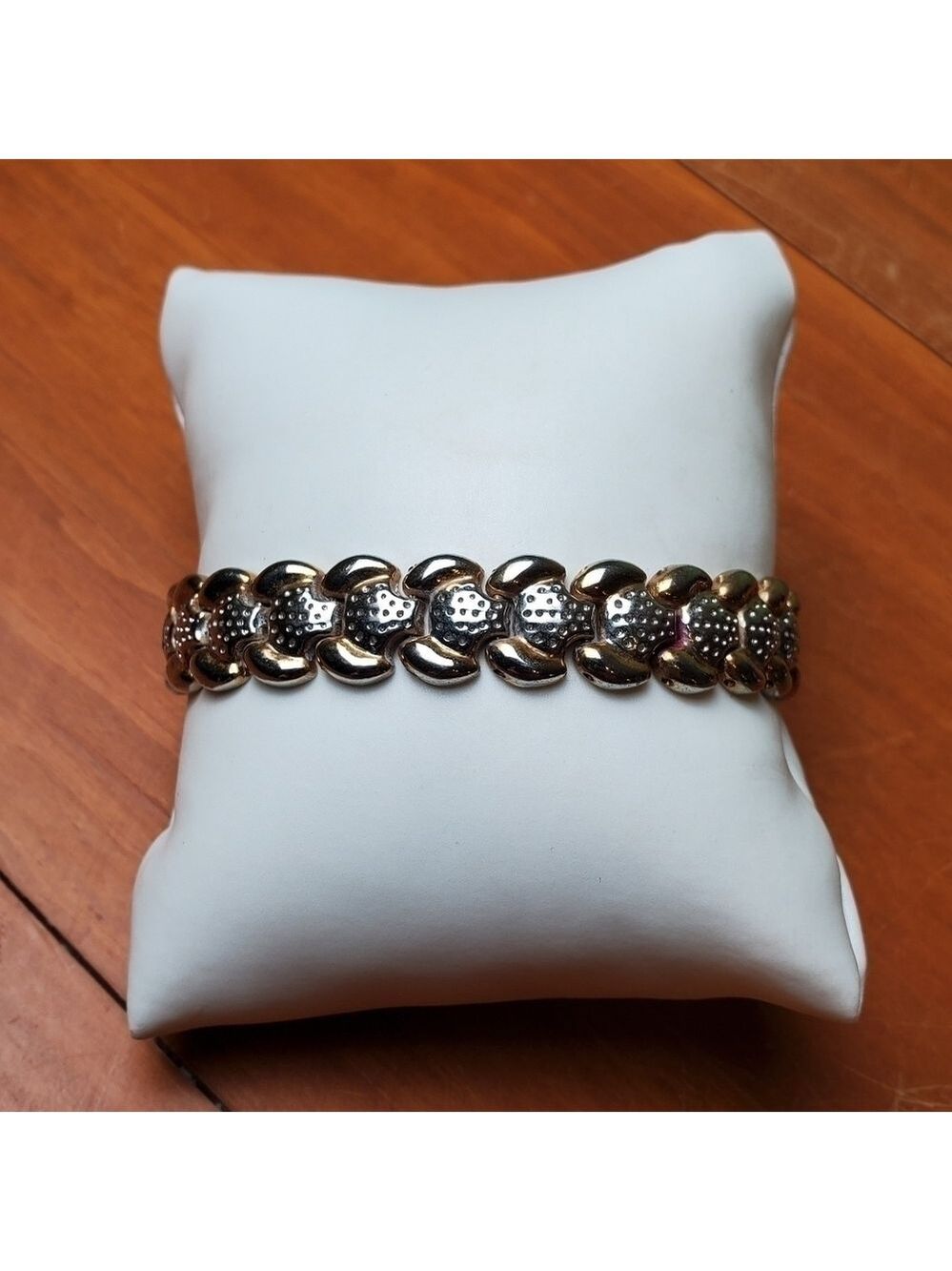 Bracelet Gold Silver Tone Clasp Closure